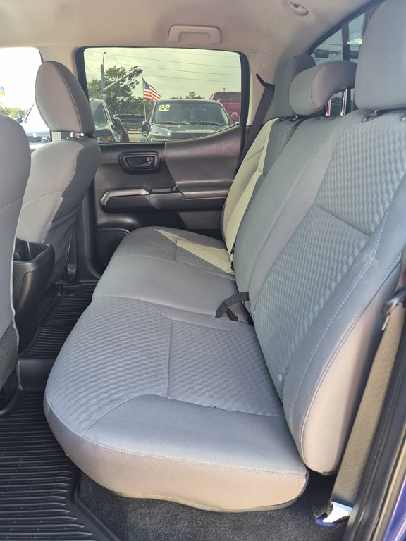 Photo 10 of this TOYOTA TACOMA
