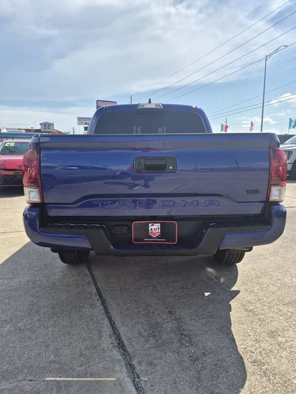 Photo 6 of this TOYOTA TACOMA