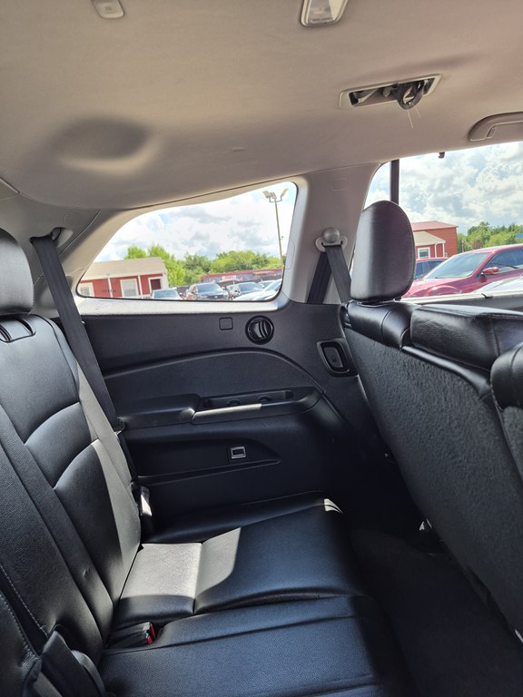 Photo 14 of this HONDA PILOT