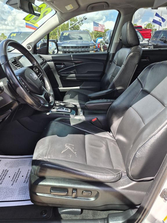 Photo 9 of this HONDA PILOT