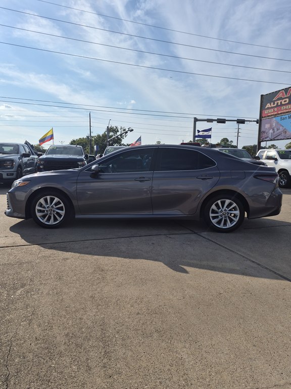 Photo 8 of this TOYOTA CAMRY