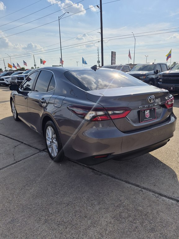 Photo 7 of this TOYOTA CAMRY