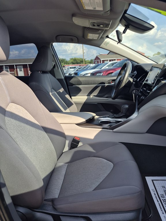 Photo 11 of this TOYOTA CAMRY
