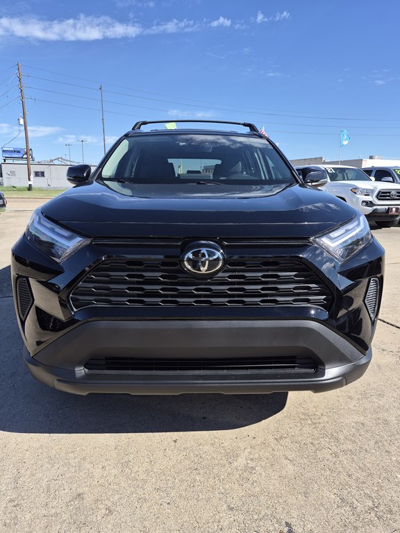 Photo 2 of this TOYOTA RAV4