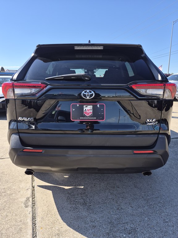 Photo 6 of this TOYOTA RAV4