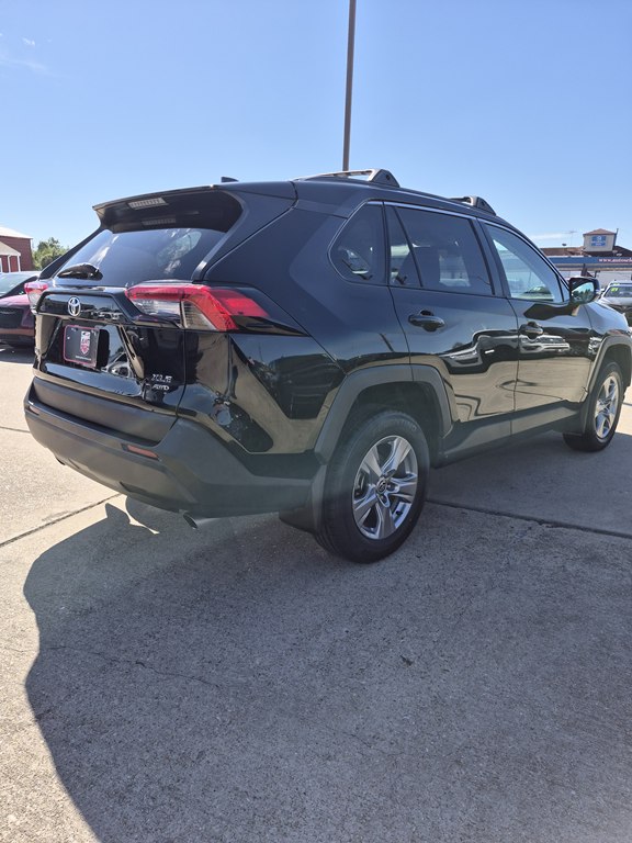 Photo 5 of this TOYOTA RAV4