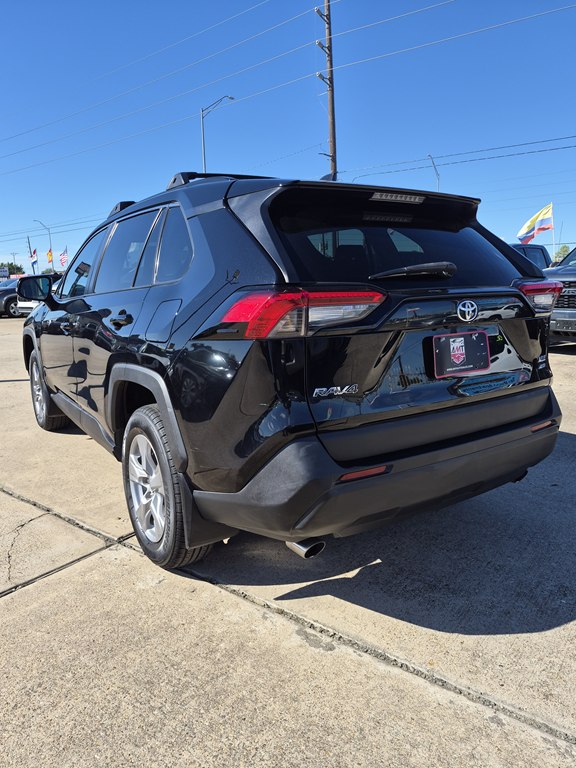 Photo 7 of this TOYOTA RAV4