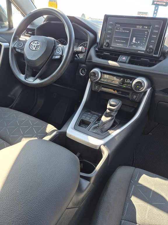 Photo 13 of this TOYOTA RAV4
