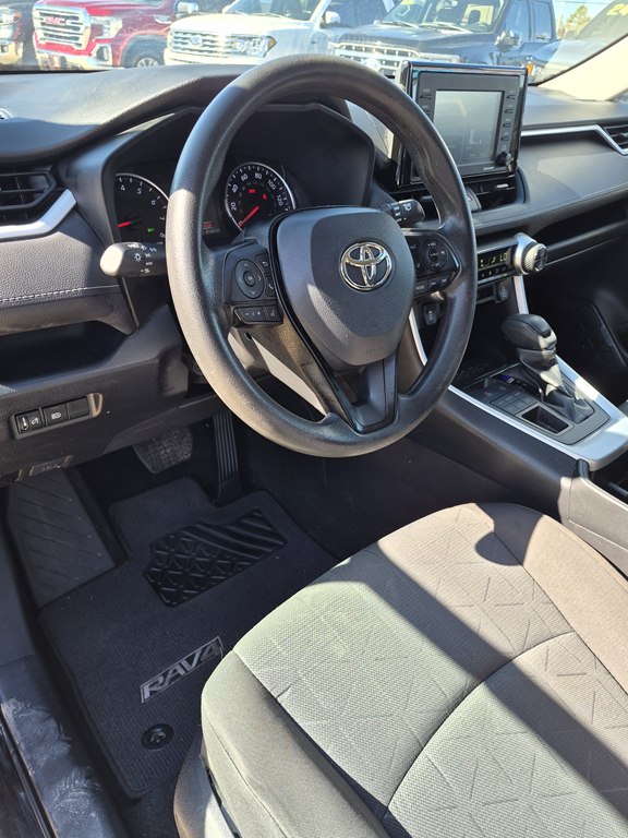 Photo 16 of this TOYOTA RAV4