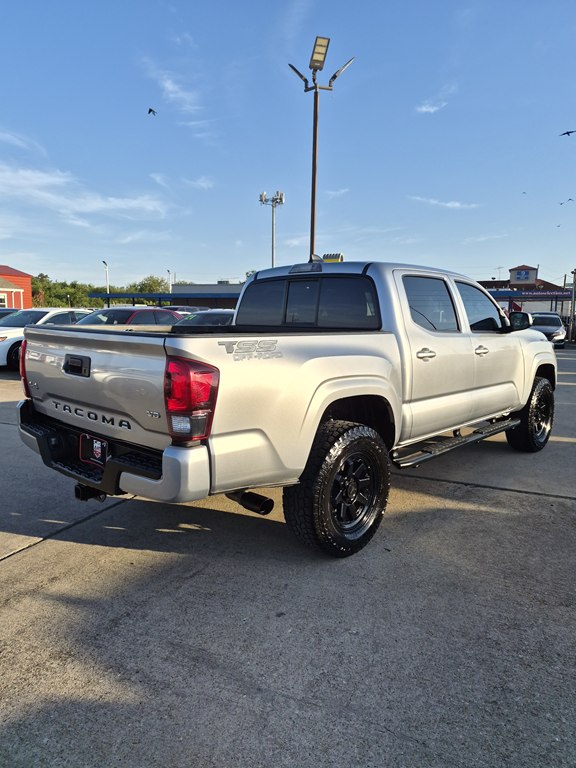 Photo 5 of this TOYOTA TACOMA