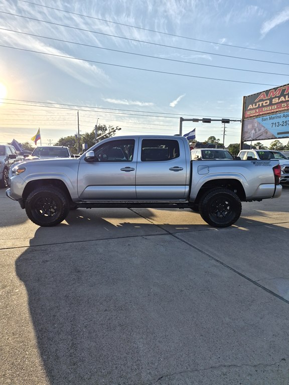 Photo 8 of this TOYOTA TACOMA