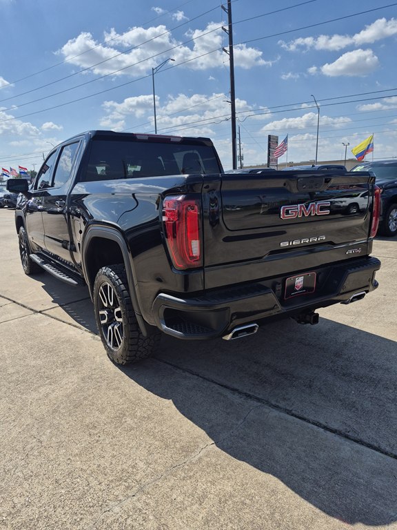 Photo 7 of this GMC SIERRA