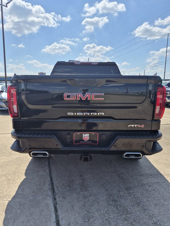 Photo 6 of this GMC SIERRA