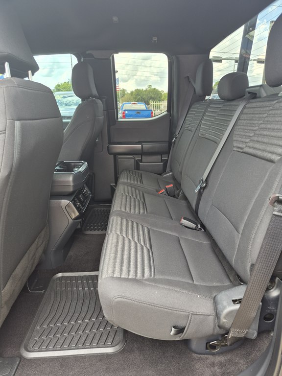 Photo 10 of this FORD F150