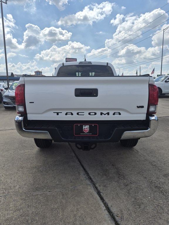 Photo 6 of this TOYOTA TACOMA