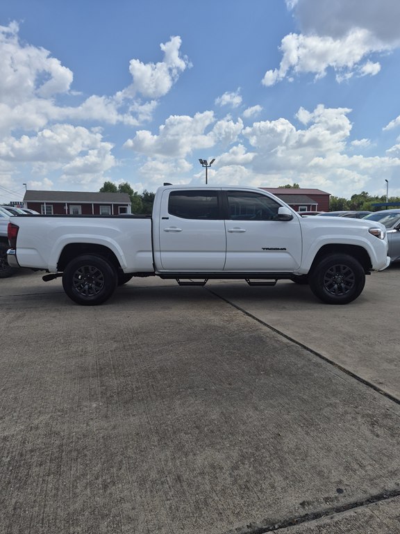 Photo 4 of this TOYOTA TACOMA