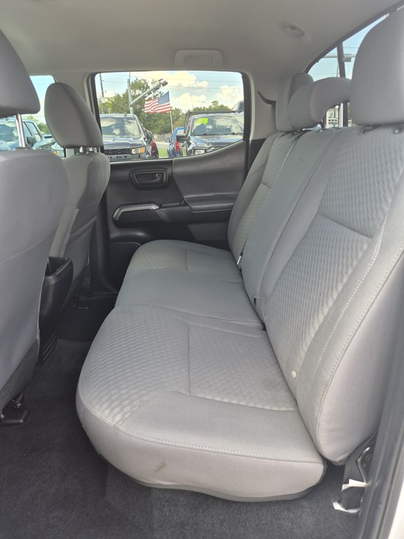 Photo 10 of this TOYOTA TACOMA