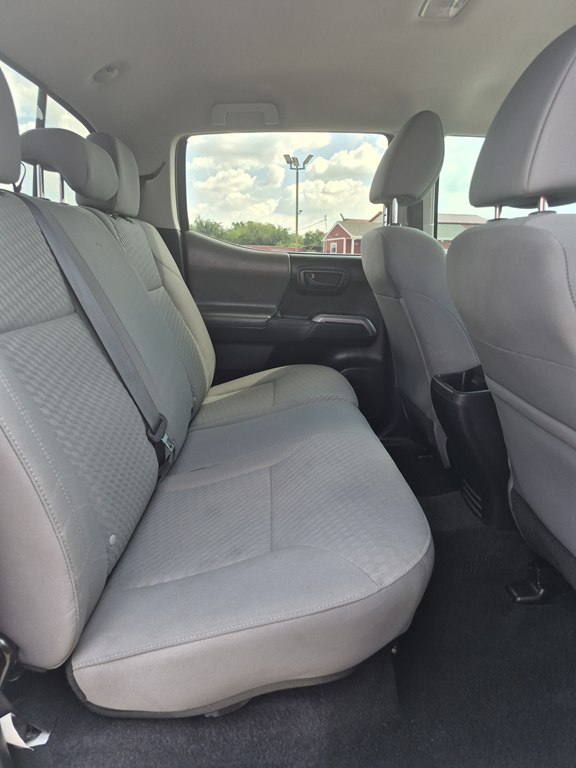 Photo 12 of this TOYOTA TACOMA