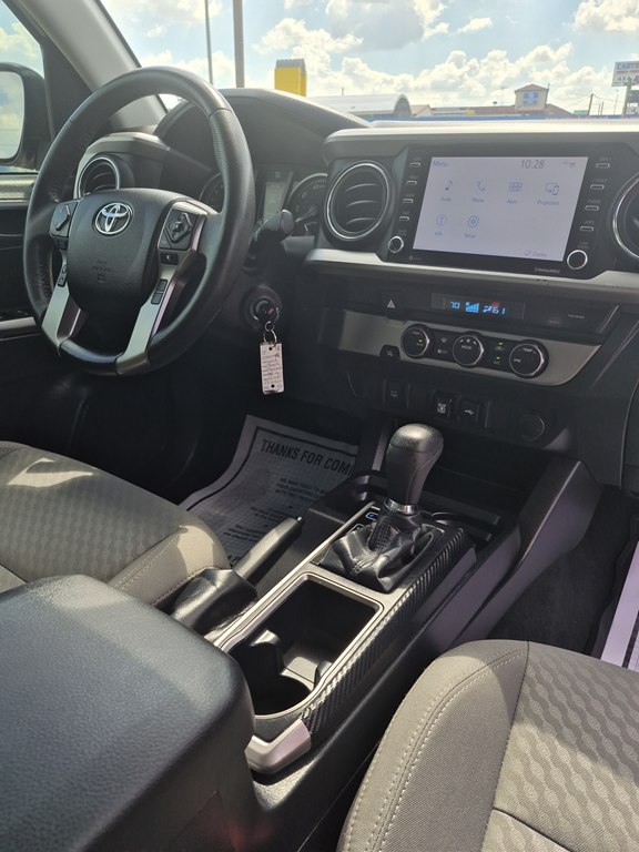 Photo 13 of this TOYOTA TACOMA