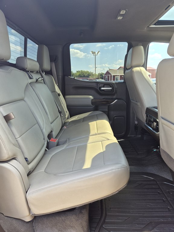 Photo 12 of this GMC SIERRA