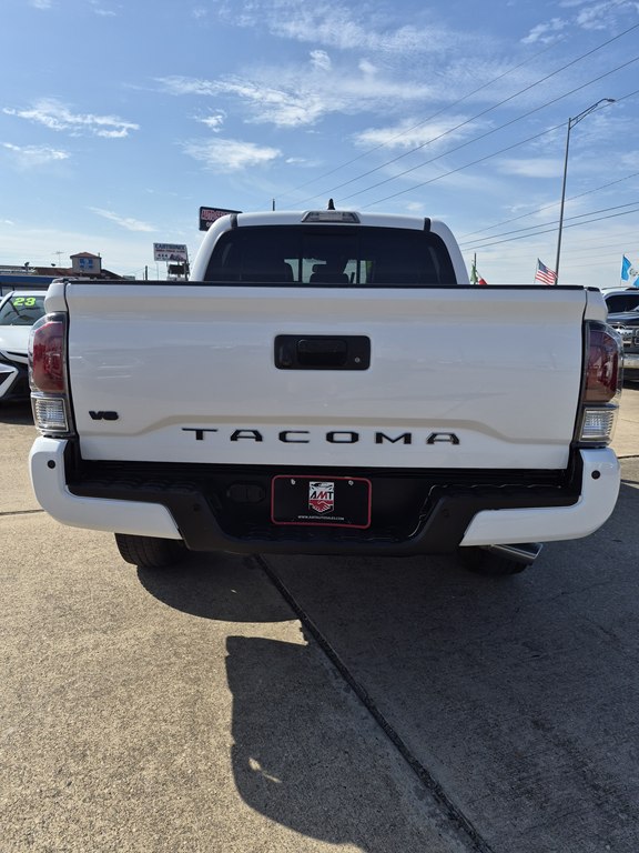 Photo 6 of this TOYOTA TACOMA