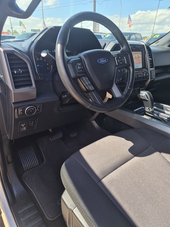 Photo 16 of this FORD F150
