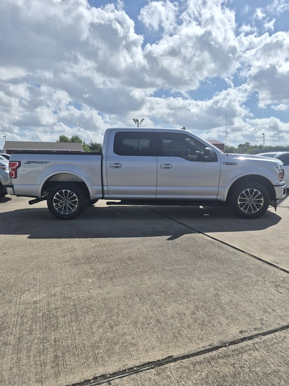 Photo 4 of this FORD F150