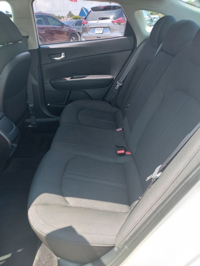 Photo 10 of this KIA OPTIMA