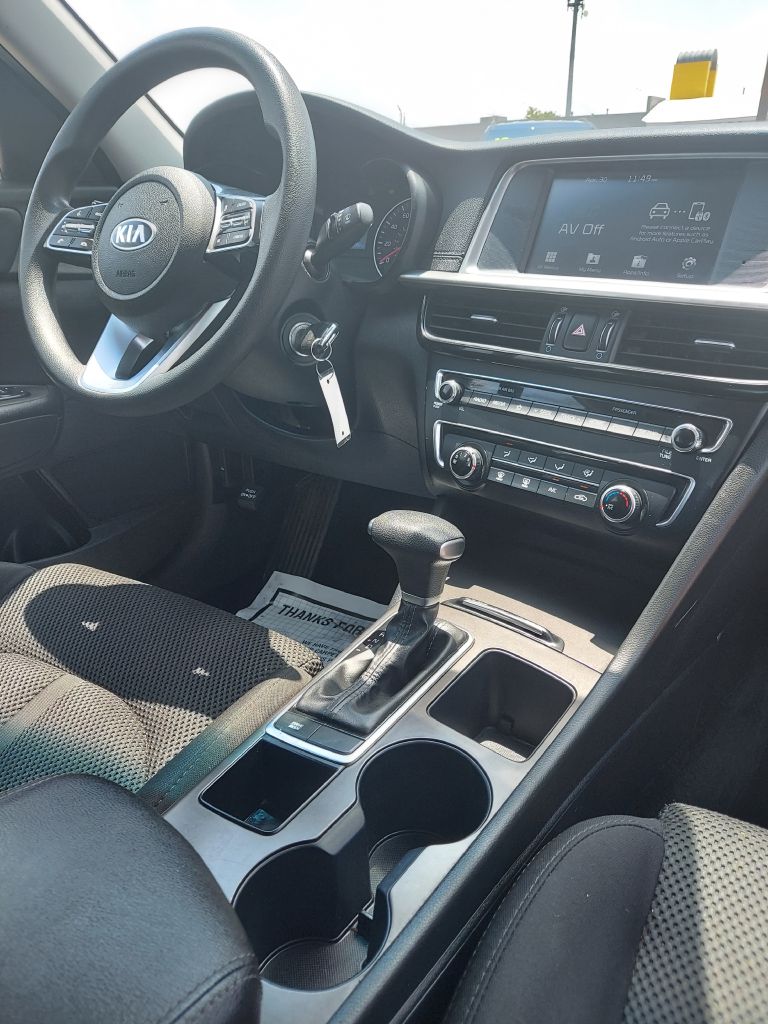 Photo 13 of this KIA OPTIMA