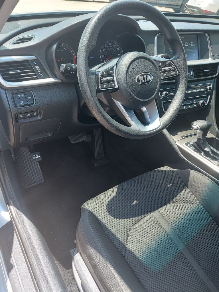 Photo 16 of this KIA OPTIMA