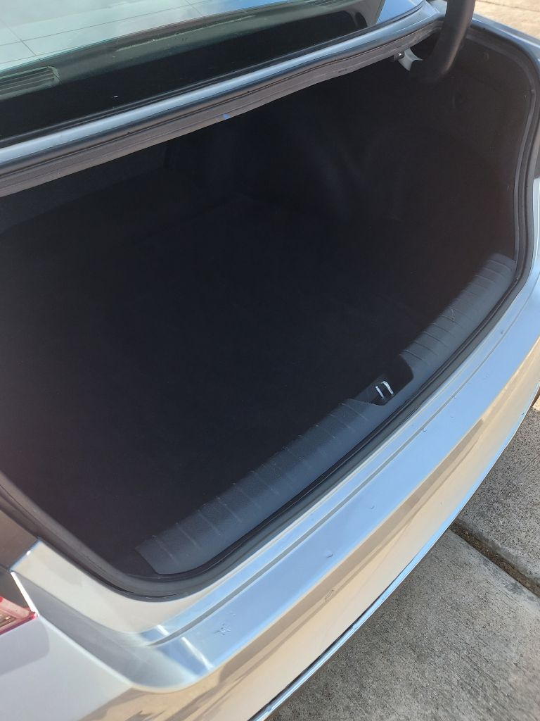Photo 18 of this KIA OPTIMA