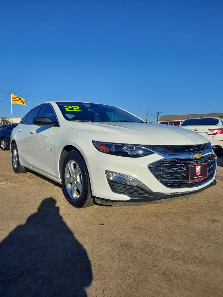 Photo 3 of this CHEVROLET MALIBU