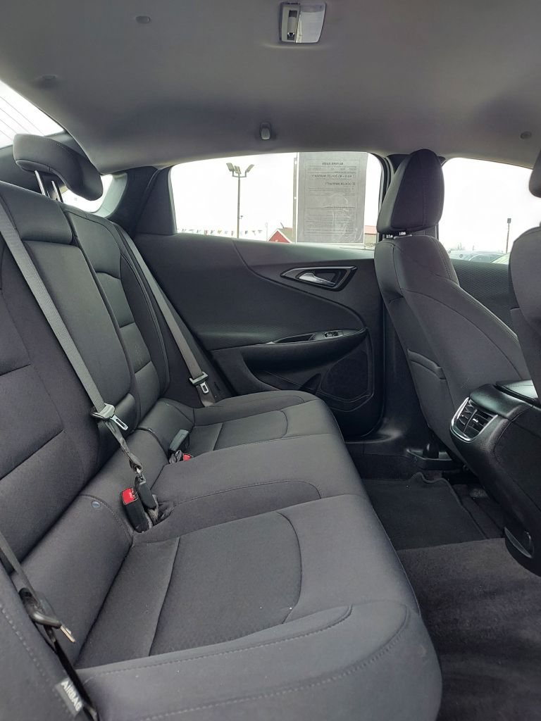 Photo 12 of this CHEVROLET MALIBU