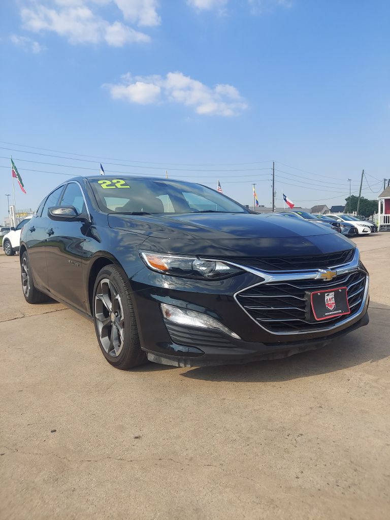 Photo 3 of this CHEVROLET MALIBU