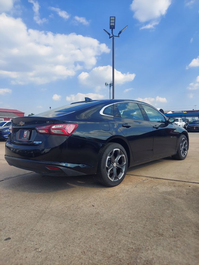 Photo 5 of this CHEVROLET MALIBU