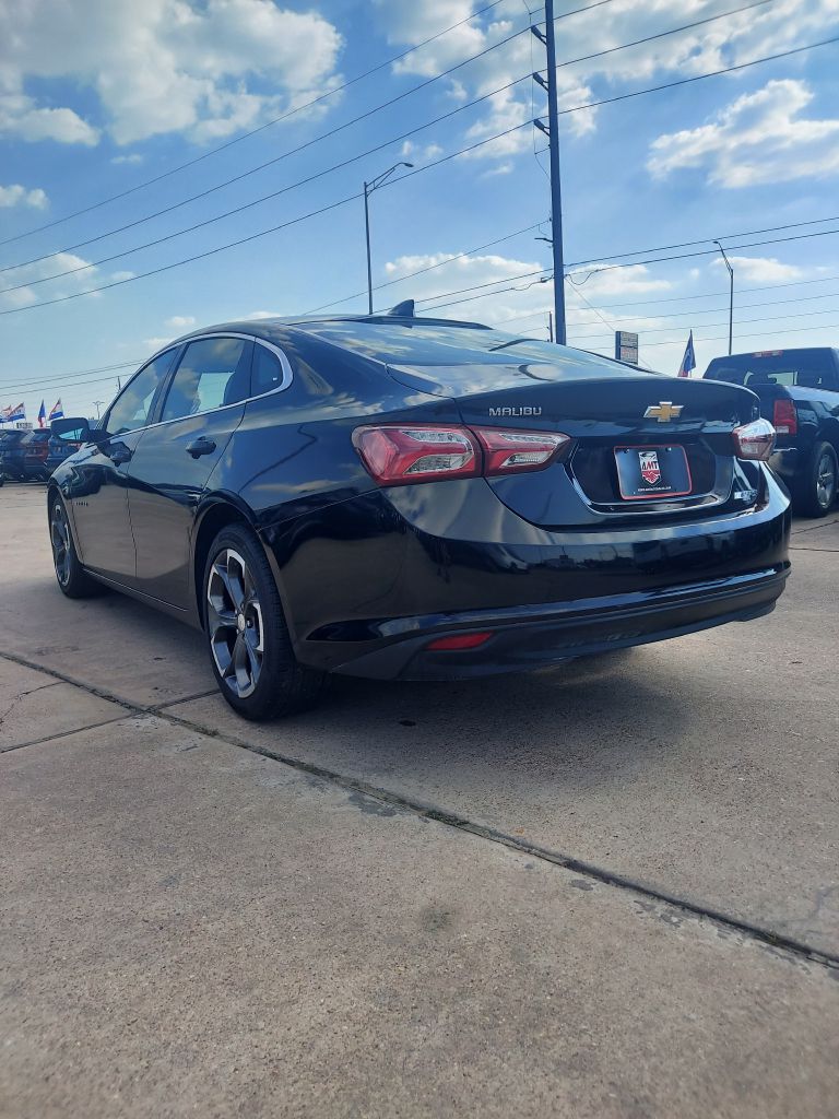 Photo 7 of this CHEVROLET MALIBU