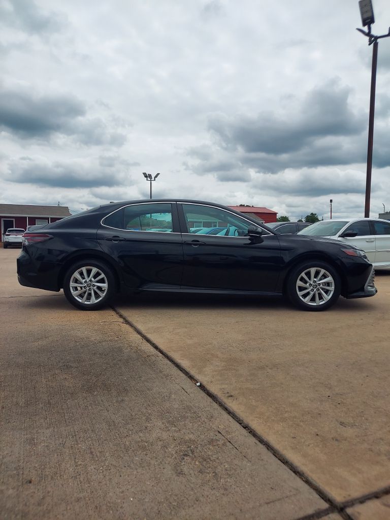 Photo 4 of this TOYOTA CAMRY