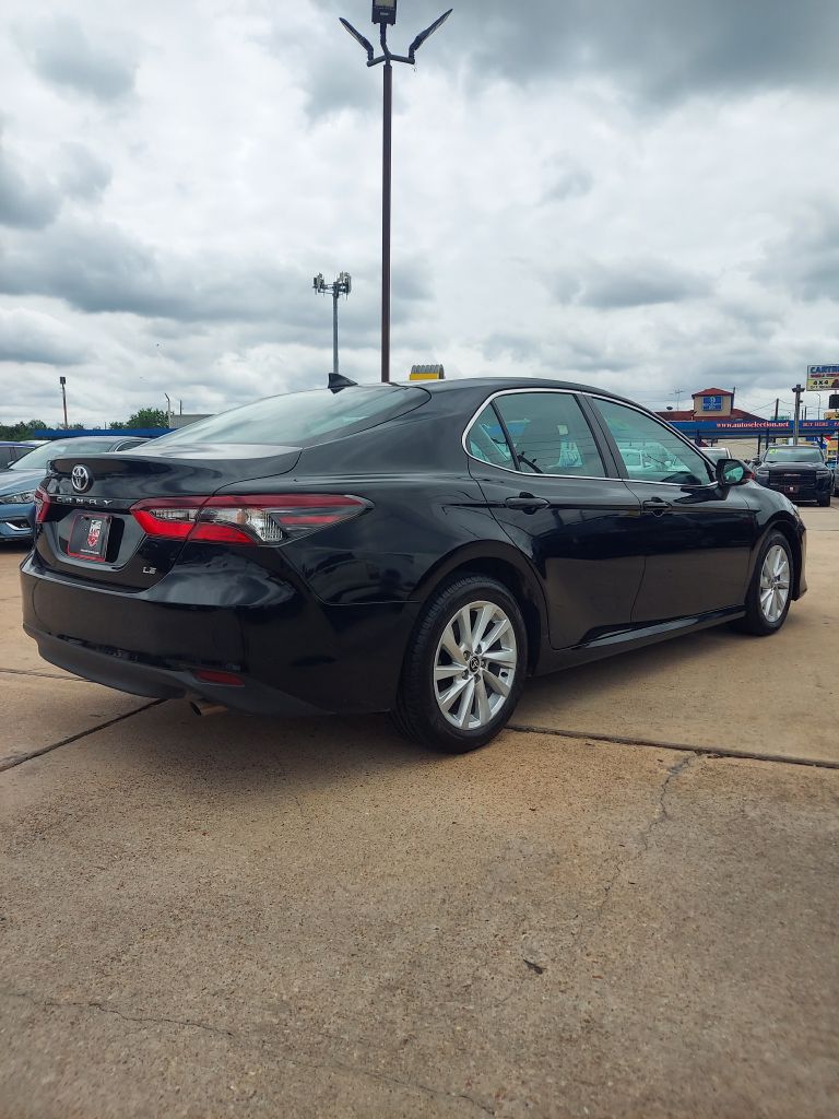Photo 5 of this TOYOTA CAMRY