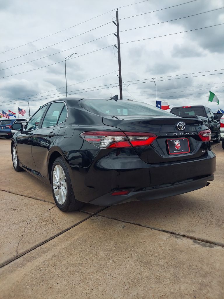 Photo 7 of this TOYOTA CAMRY