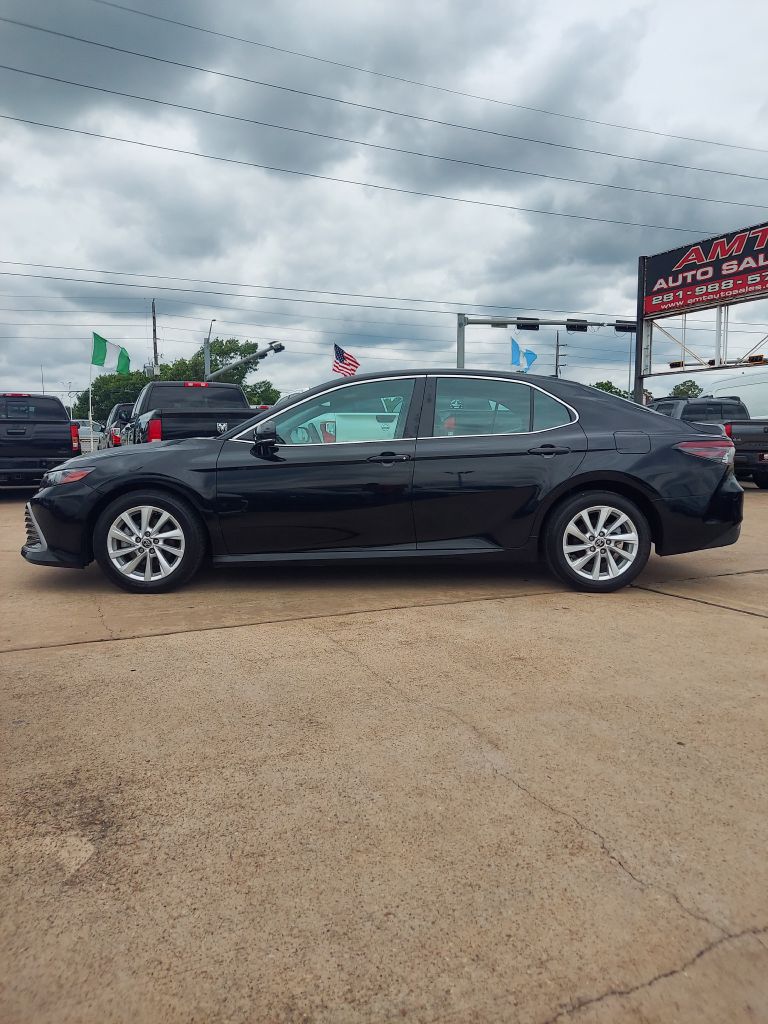 Photo 8 of this TOYOTA CAMRY