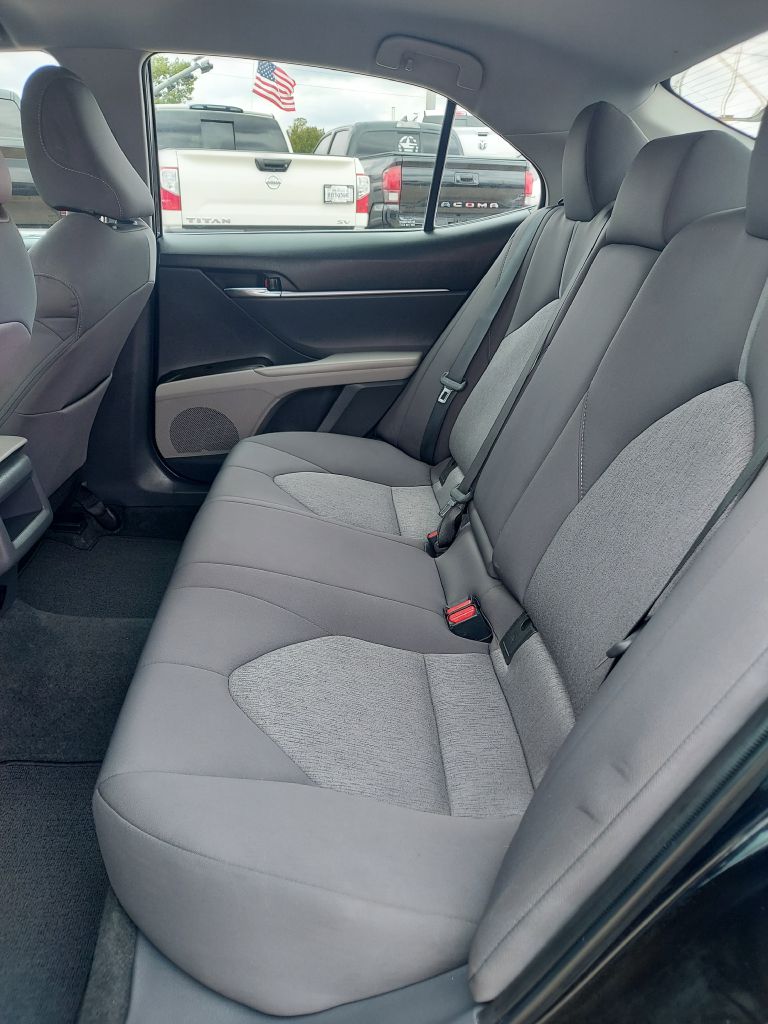 Photo 10 of this TOYOTA CAMRY