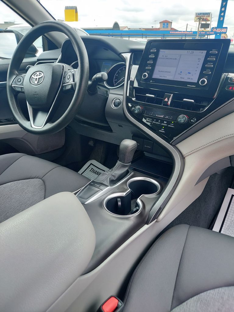 Photo 13 of this TOYOTA CAMRY