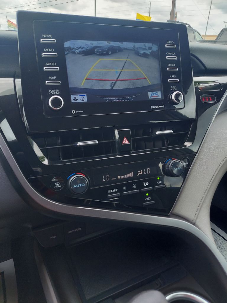 Photo 14 of this TOYOTA CAMRY