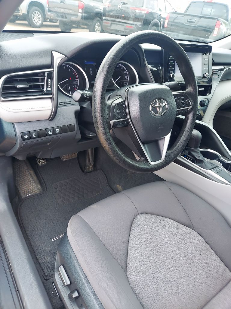 Photo 16 of this TOYOTA CAMRY