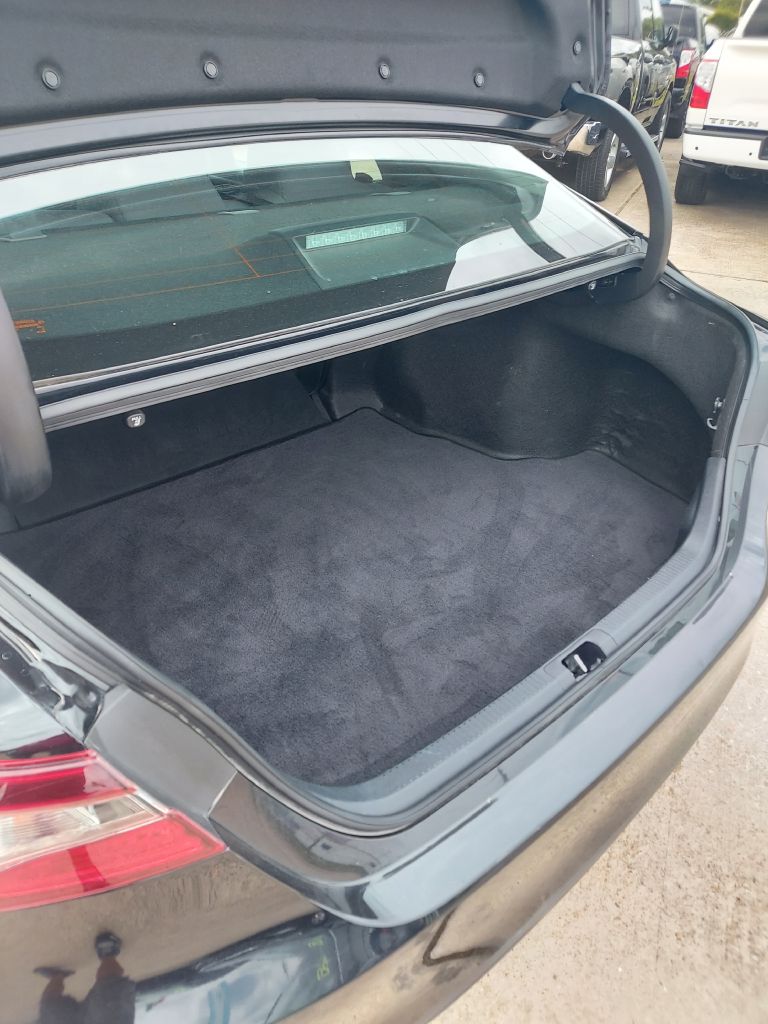 Photo 18 of this TOYOTA CAMRY