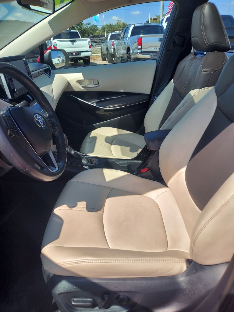 Photo 9 of this TOYOTA COROLLA