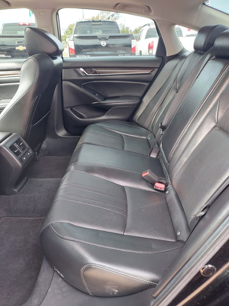 Photo 10 of this HONDA ACCORD