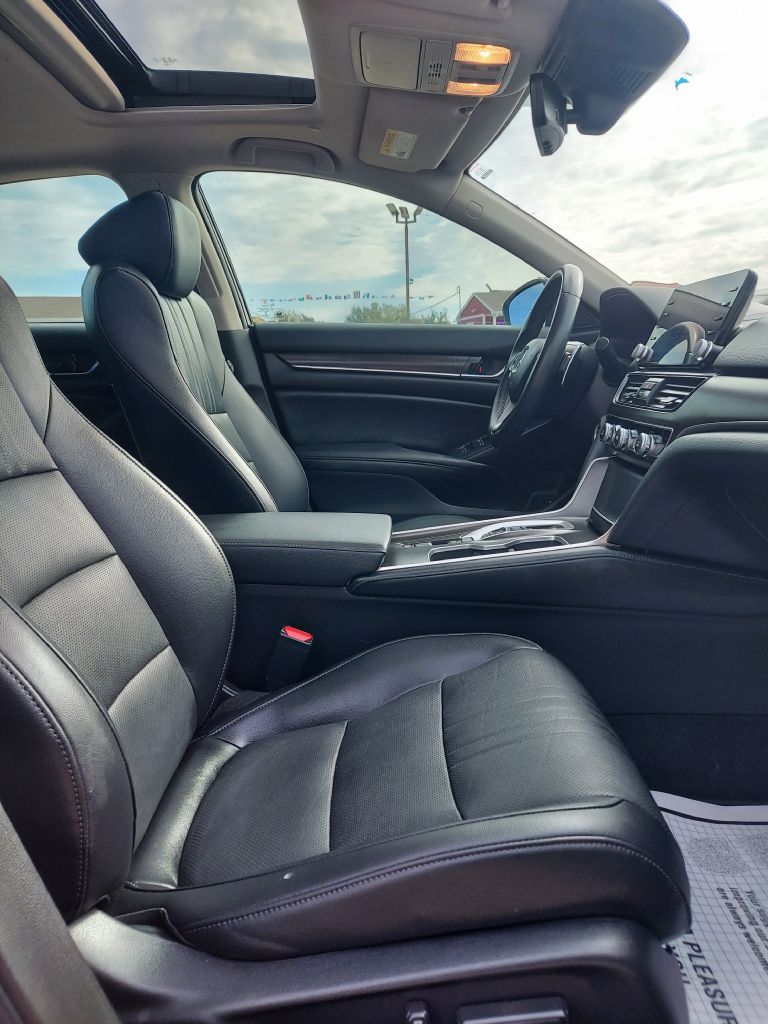 Photo 11 of this HONDA ACCORD
