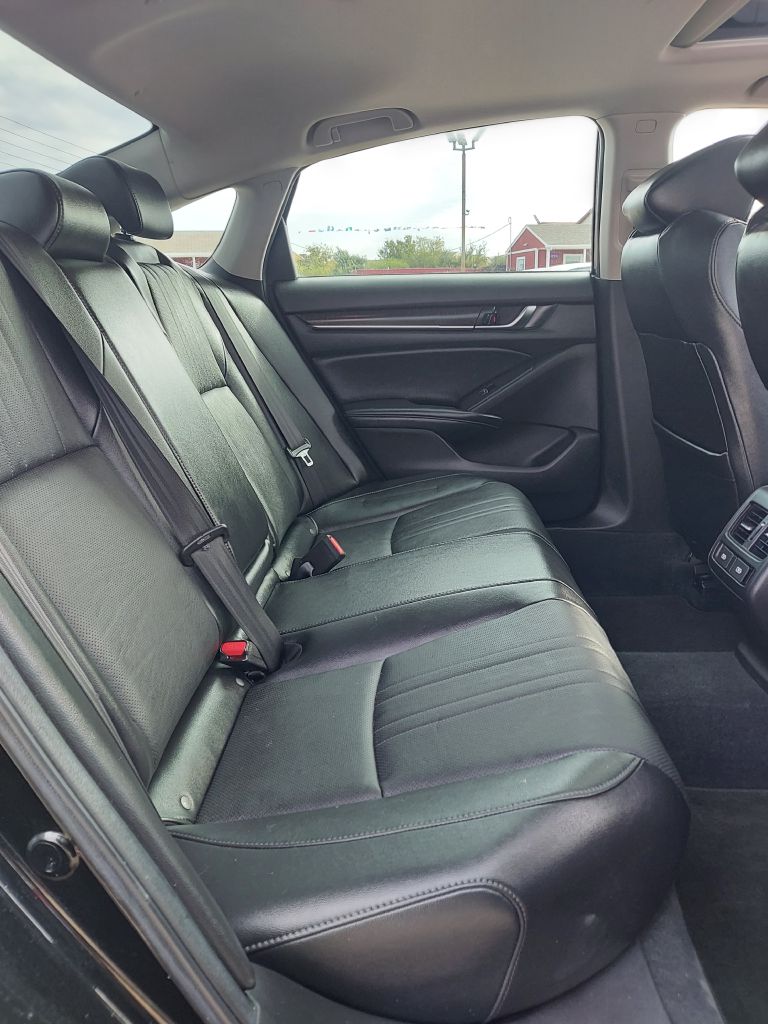 Photo 12 of this HONDA ACCORD