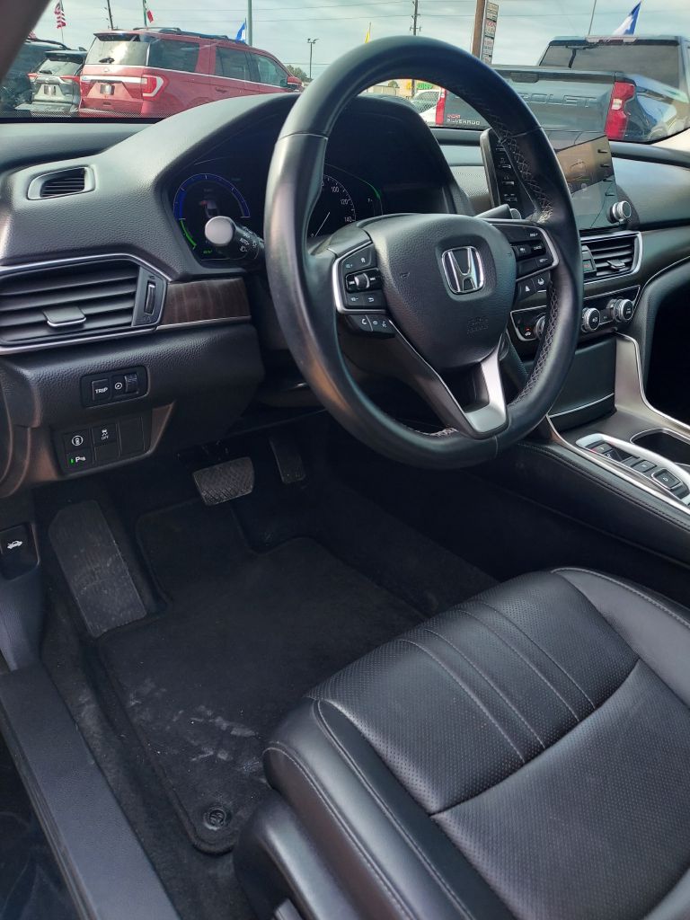 Photo 17 of this HONDA ACCORD